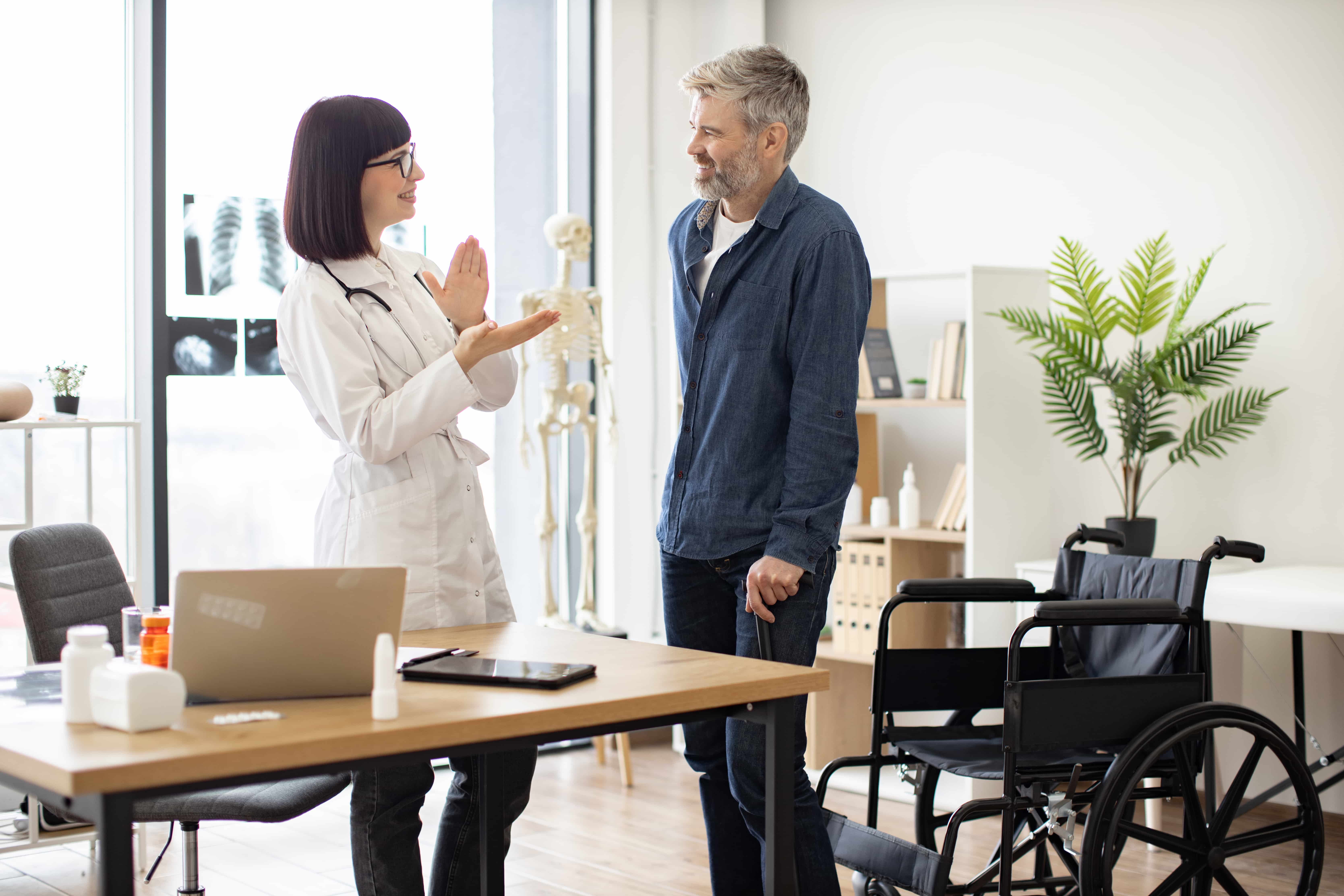 Doctor Para Dolor de Accidentes Chicago business image