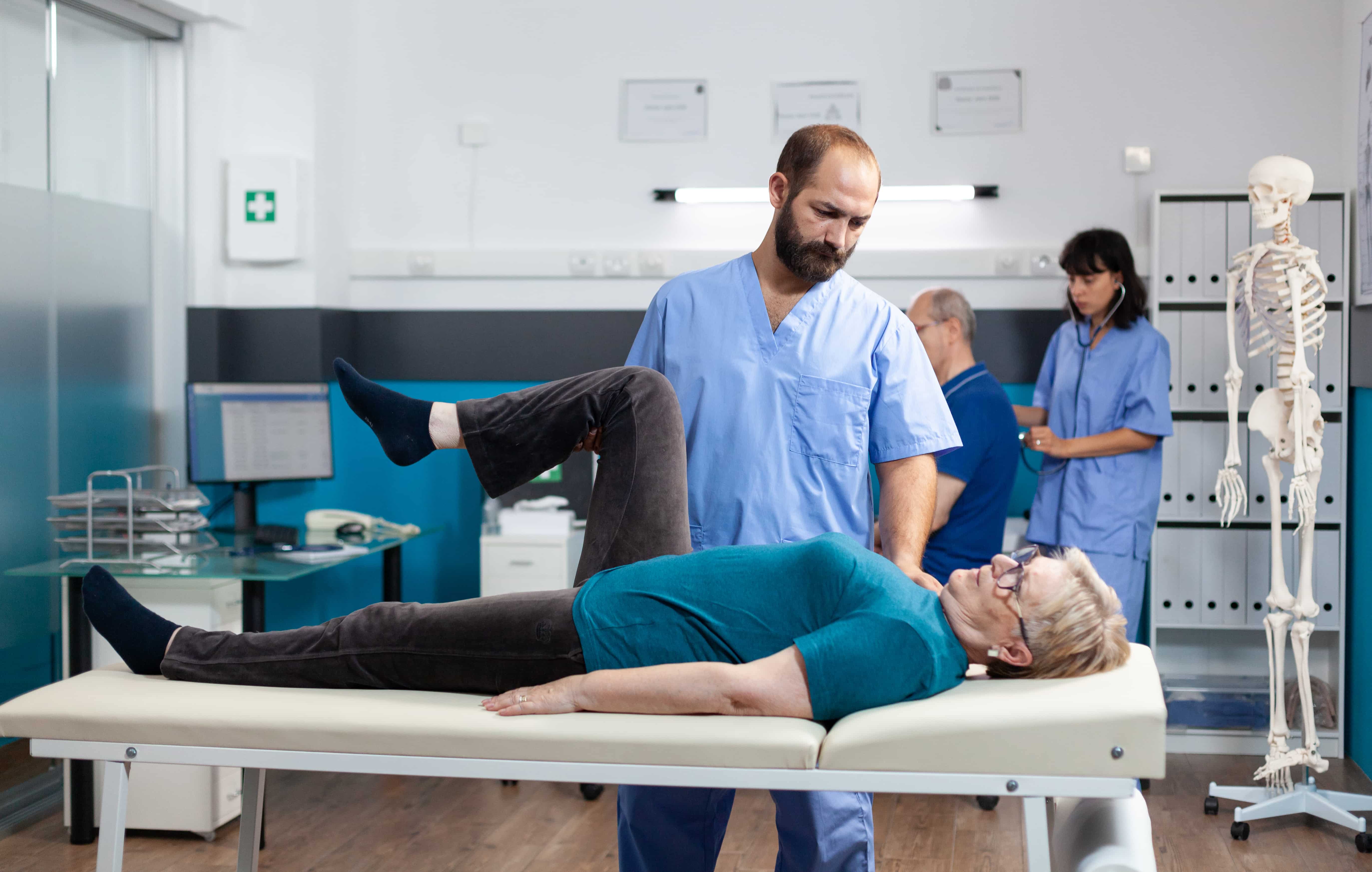 Doctores Quiropracticos de Accidentes - Doctores y Mas business image